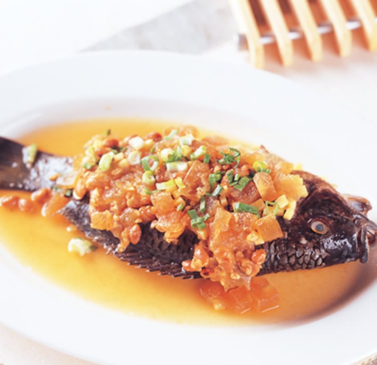 食谱:咸冬瓜豆酱蒸鱼