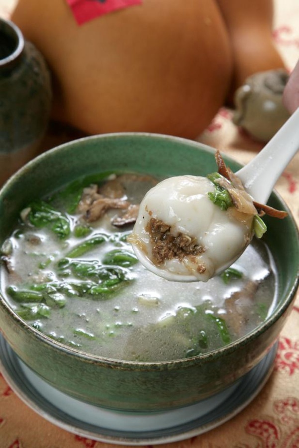 茼蒿冬菜咸汤圆