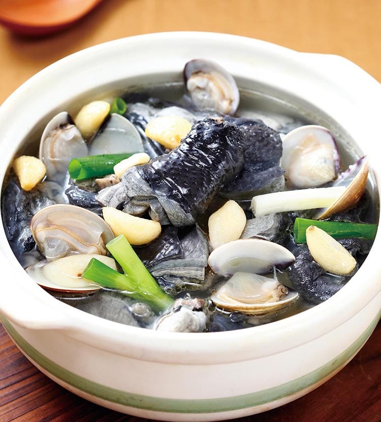 食谱:蒜仁乌骨鸡汤
