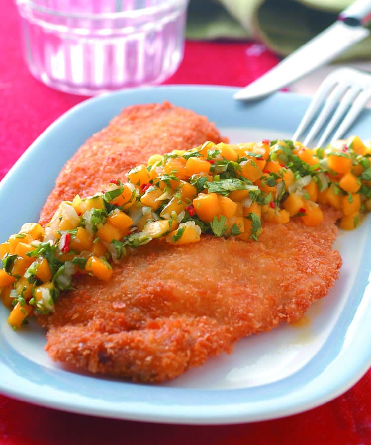 食谱:酥炸鲷鱼佐芒果莎莎酱