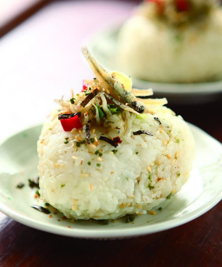 食谱:吻仔鱼三角饭团