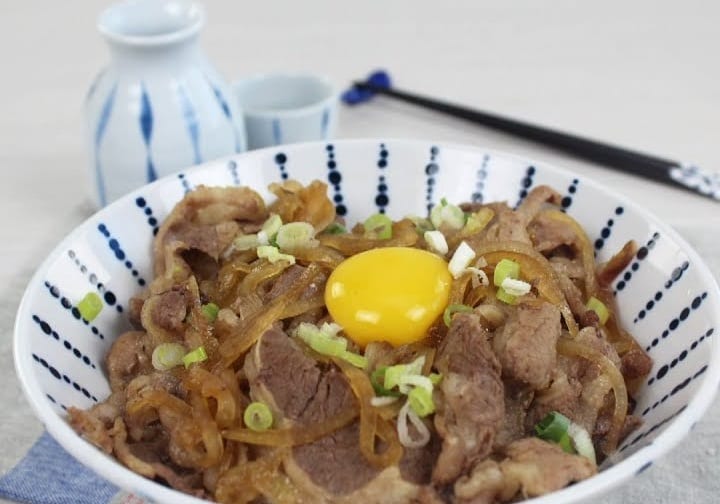 日式牛丼饭 (影片)