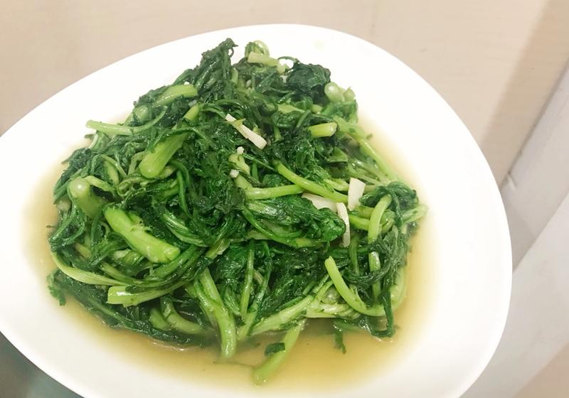 清炒山茼蒿