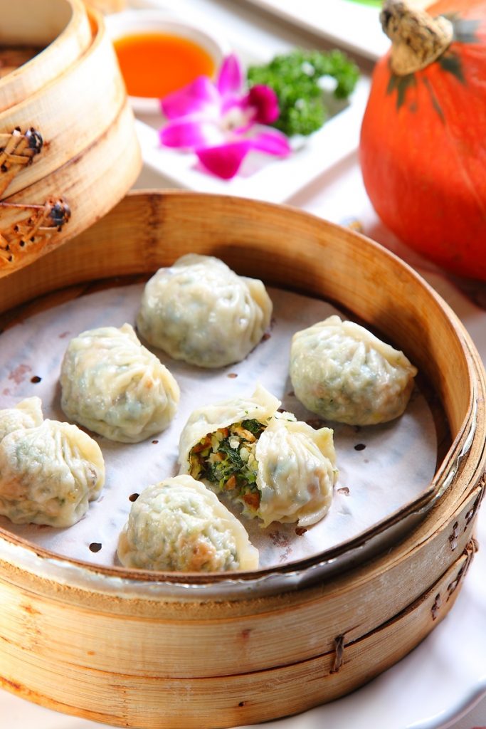 青江笋片菇菇蒸饺