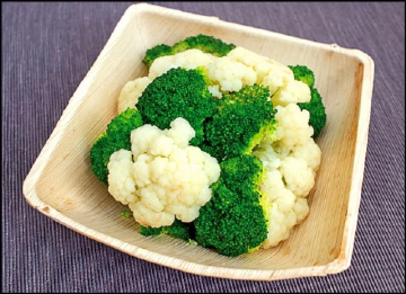 清蒸白花椰与青花菜