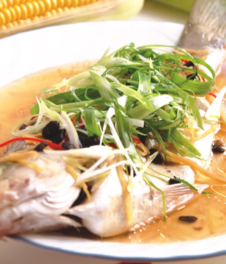食谱:清蒸鲈鱼(1)