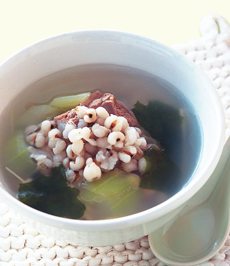 食谱:黄瓜海带芽排骨汤