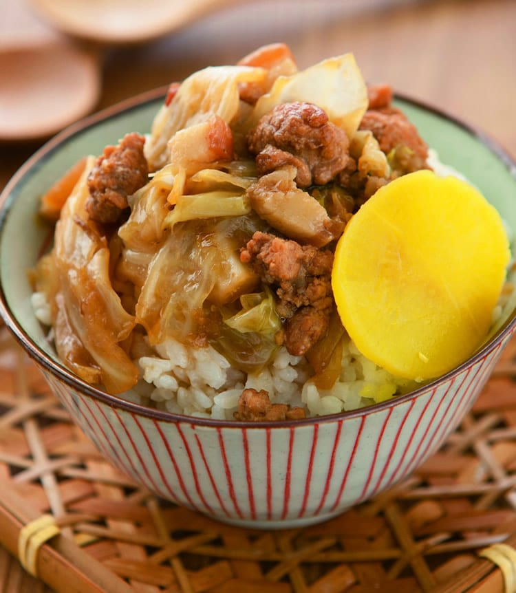 食谱:高丽菜肉燥饭