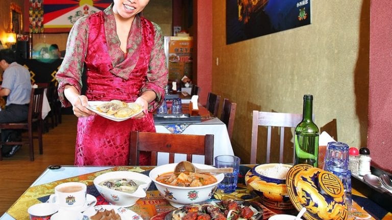 以青稞为主食的西藏人 喝奶茶竟然会加盐巴 菜谱食谱侦探 以青稞为主食的西藏人 喝奶茶竟然会加盐巴 菜谱食谱侦探