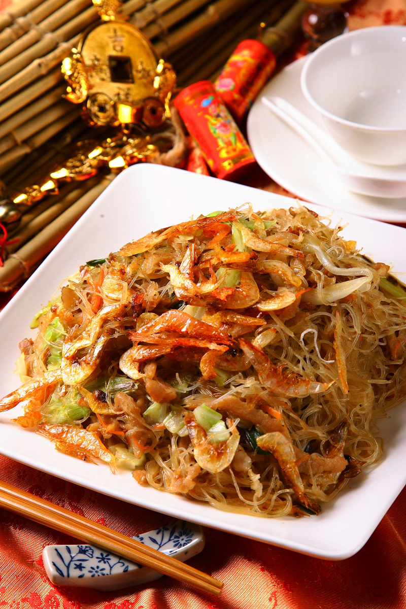 樱花虾肉丝炒米粉