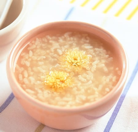 食谱:菊花养生粥