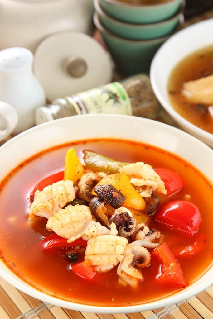 义式番茄墨鱼汤