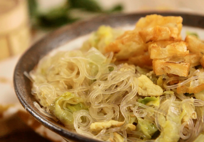 顾身材炒冬粉 (影片)