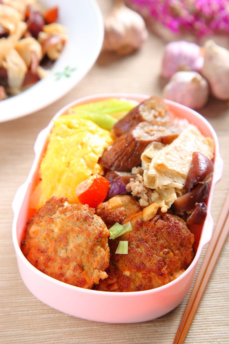 咖哩欧姆蛋肉排