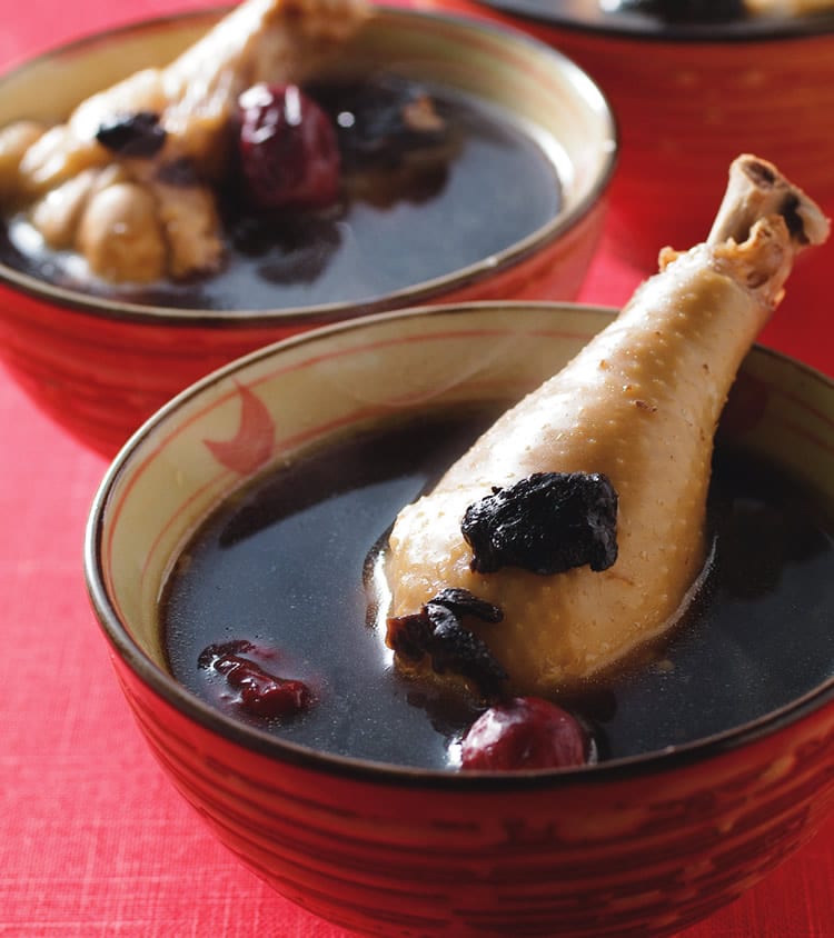 食谱:何首乌炖鸡汤