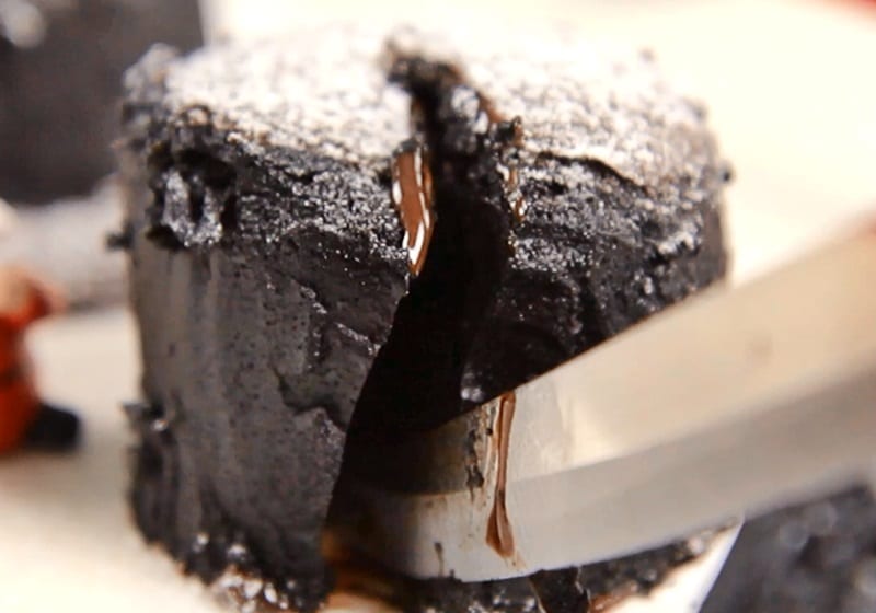 熔岩巧克力蛋糕（影片）