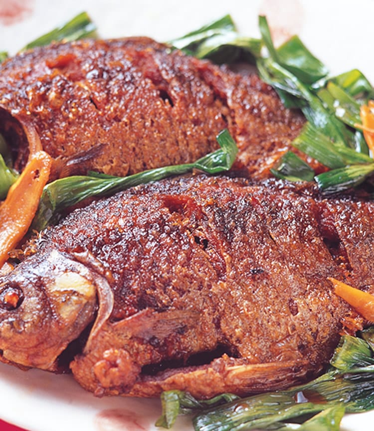 食谱:葱烧鲫鱼