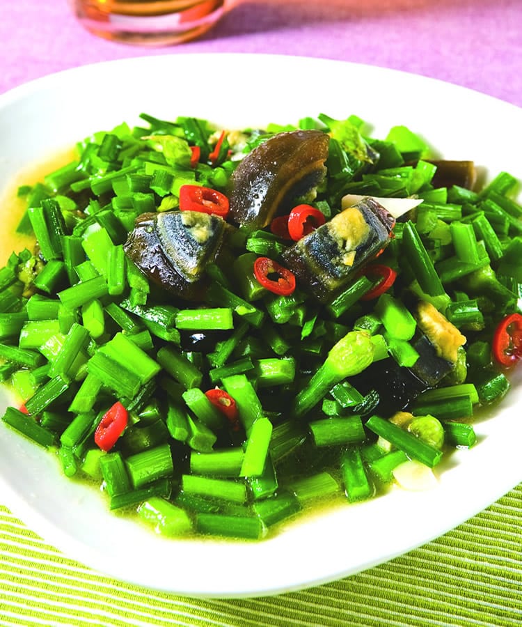 食谱:韭菜花炒皮蛋(1)