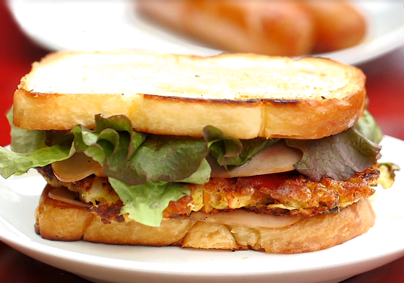 【一日三餐‧山村篇】料理食谱：鸡蛋煎饼三明治