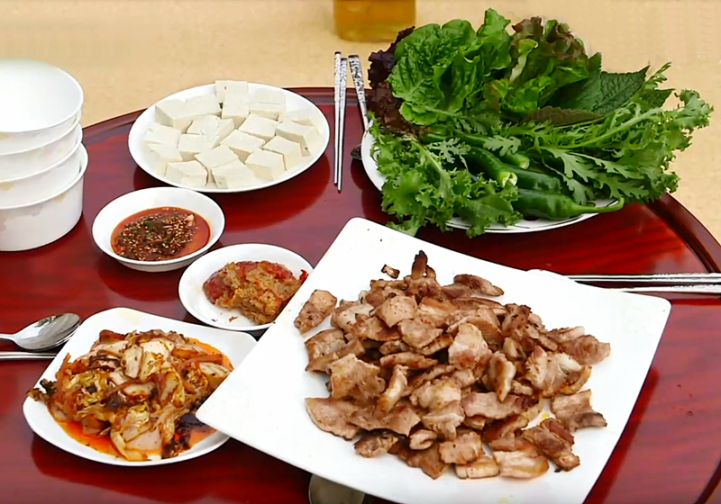 【一日三餐‧山村篇】料理食谱：韩式生菜包肉
